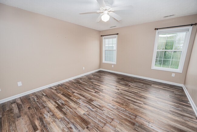 Building Photo - 910 Gum Branch Ct
