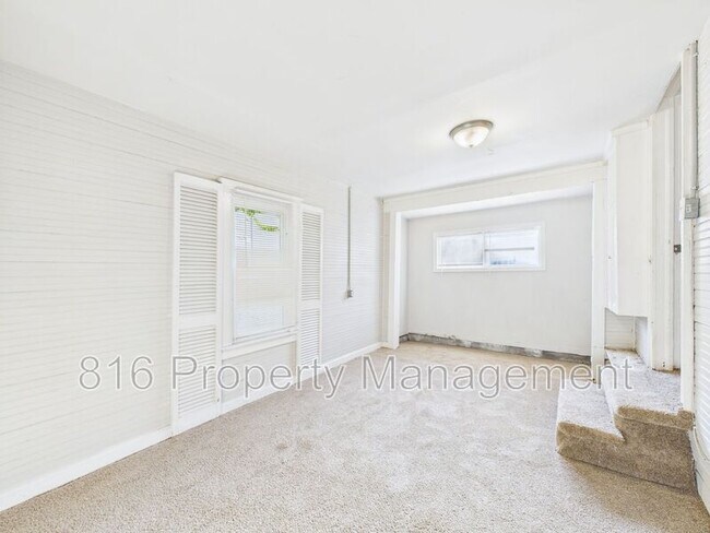 Building Photo - 7403 Montgall Ave