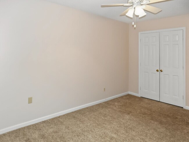 Building Photo - 4610 Lawndale Dr