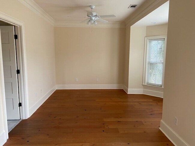 Building Photo - 1005 Habersham St