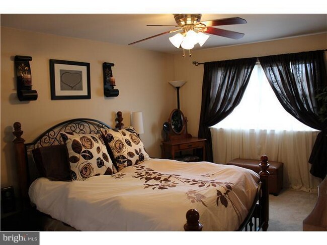 Building Photo - 14 Wexford Dr