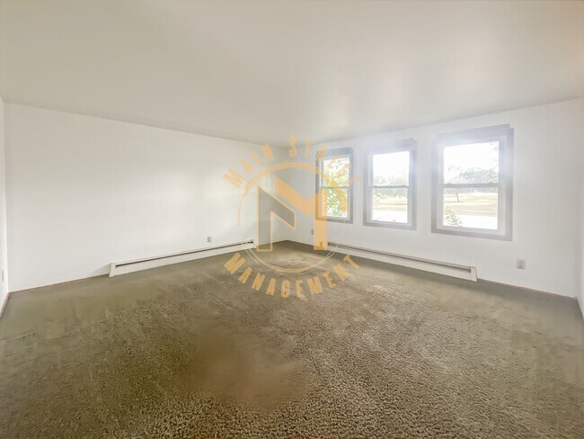 Building Photo - 1110 Lourdes Ave