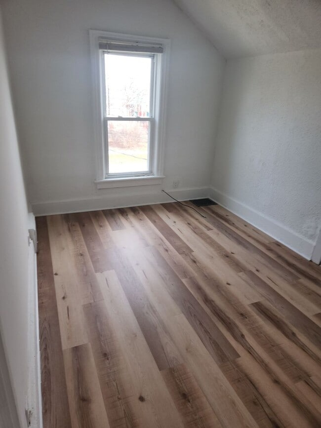 Building Photo - 264 N Jackson St