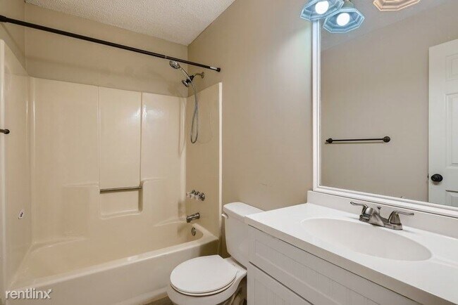 Building Photo - 4 br, 2.5 bath House - 4290 Steeplechase D...