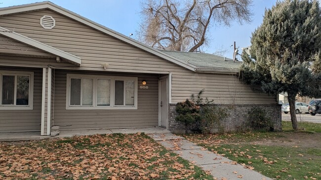 Building Photo - 956 S 1100 W