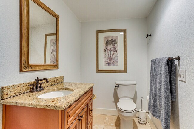 Building Photo - 9492 Sand Hill Pl