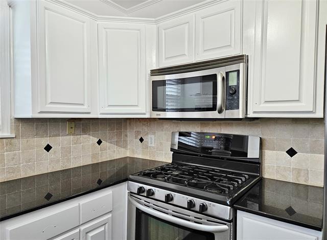 Building Photo - 4142 Hyer St
