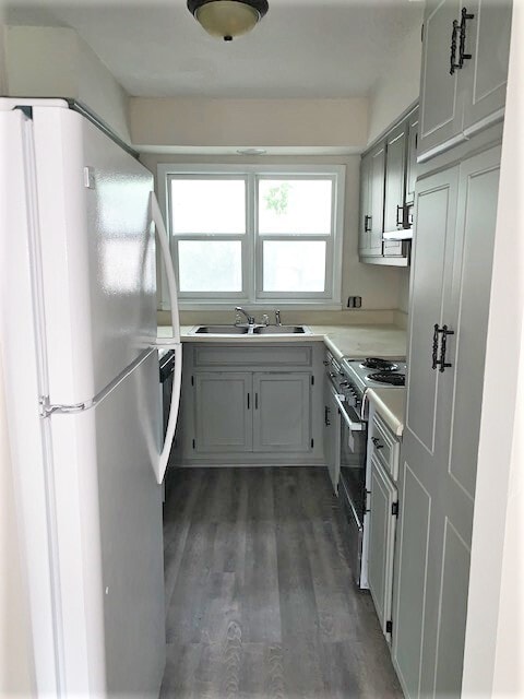 Building Photo - 201 Westbrooke Court #4 (Westbrooke Townho...