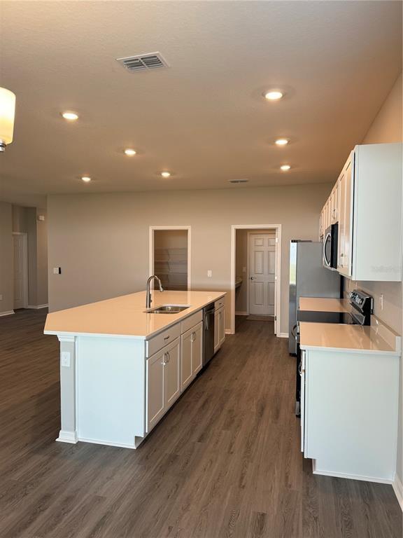 Building Photo - 1008 Aruba Ave