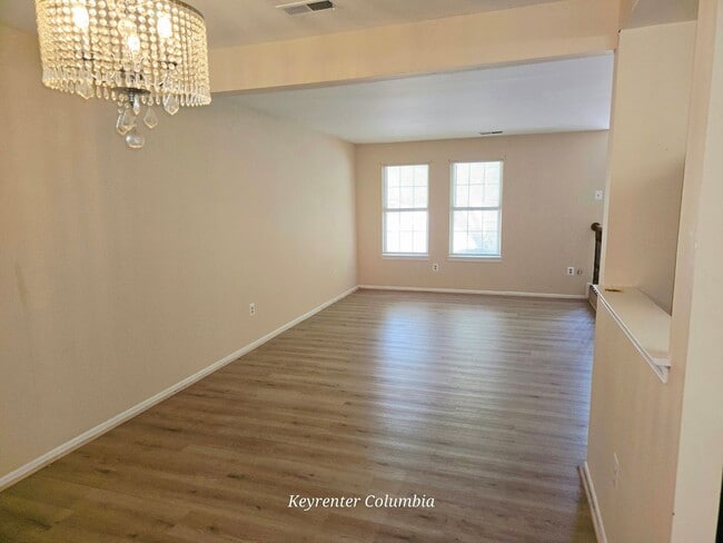 Building Photo - Beautiful 3BR Townhome in Burtonsville | Garage, Deck & Community Amenities
