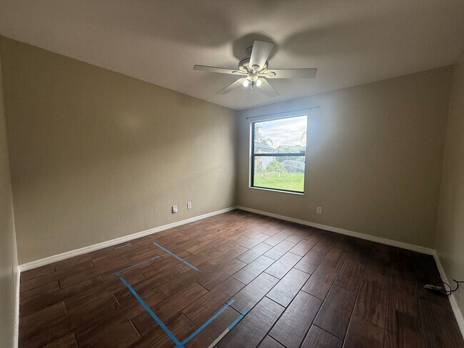 Building Photo - Updated 2-bedroom, 2-bath home in Port Orange