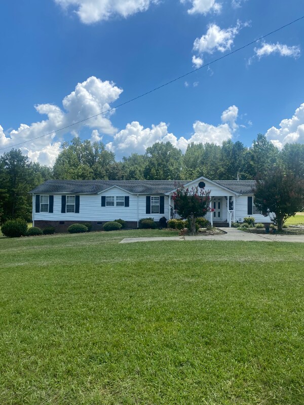 Primary Photo - 44192 Danville Rd