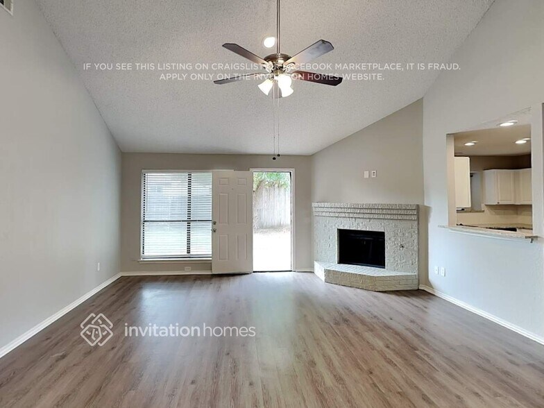 Building Photo - 1213 Colony St