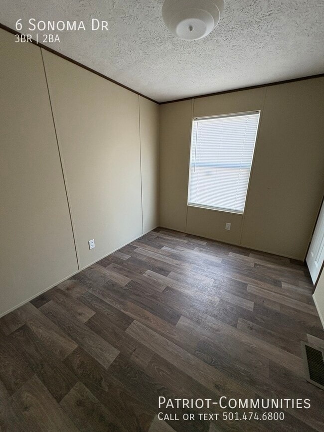 Building Photo - 6 Sonoma Dr