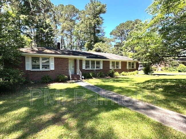Building Photo - 529 Skyland Dr