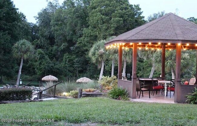 Building Photo - 7032 River Run Blvd