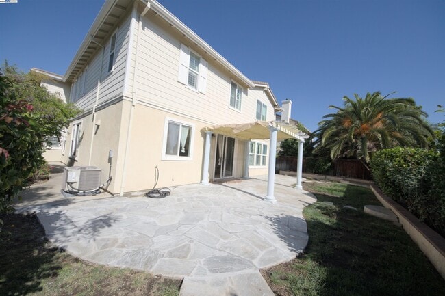 Building Photo - 1612 Marina Way