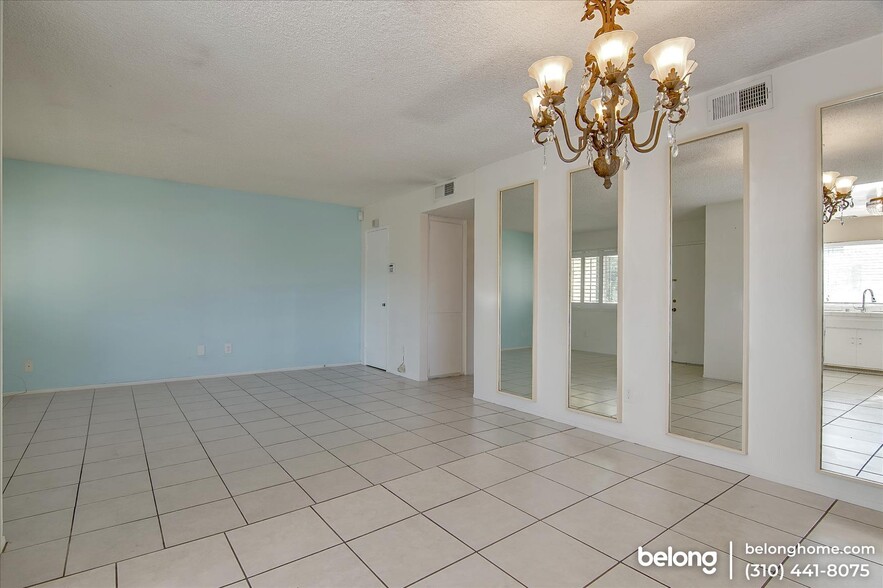 Building Photo - 16755 Parthenia St