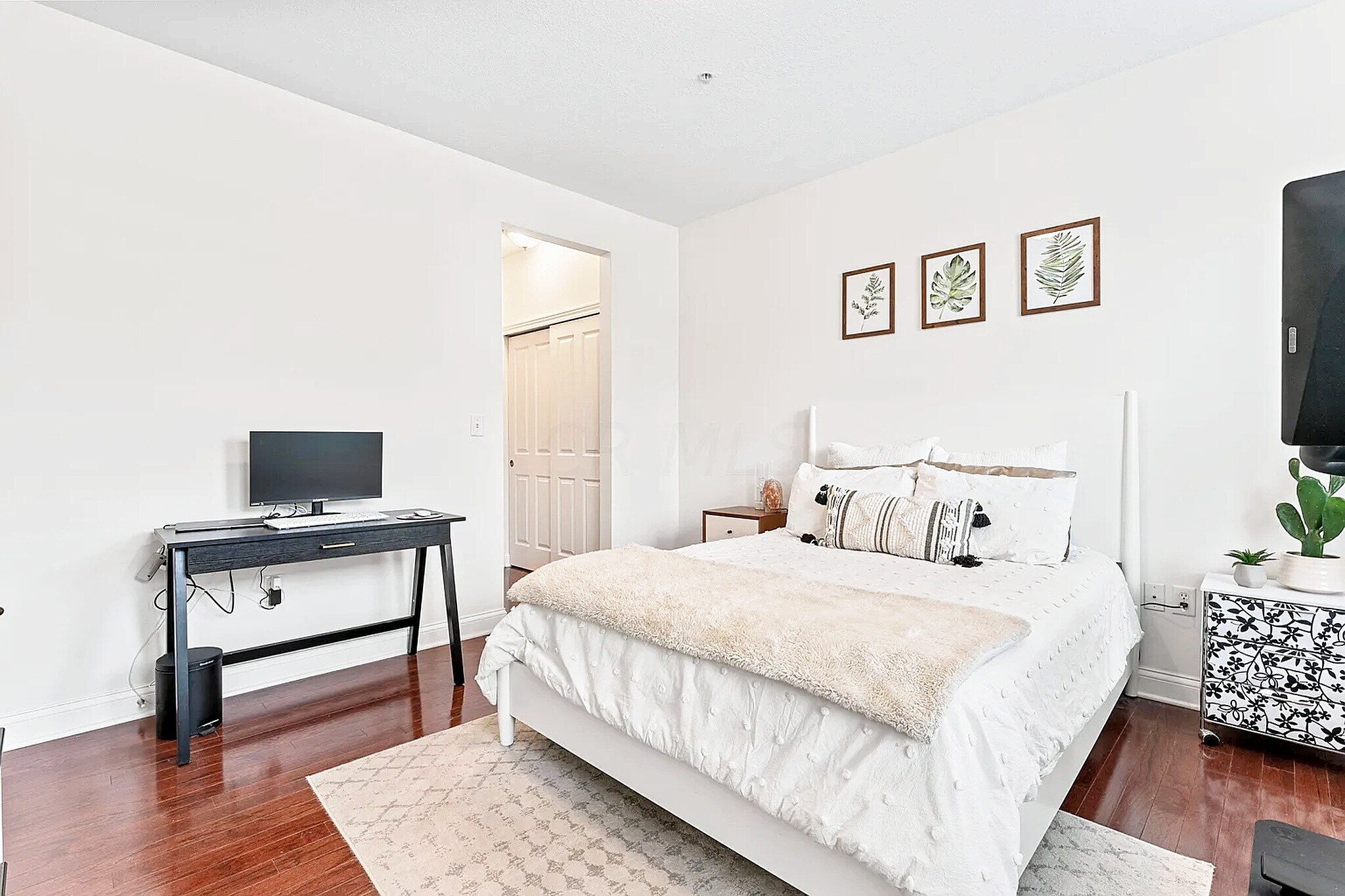 Bedroom - 515 W 1st Ave