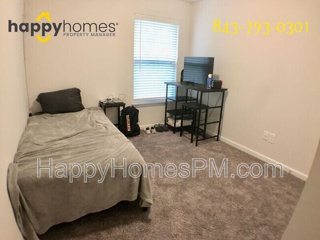 Building Photo - 230 Buchanan Circle