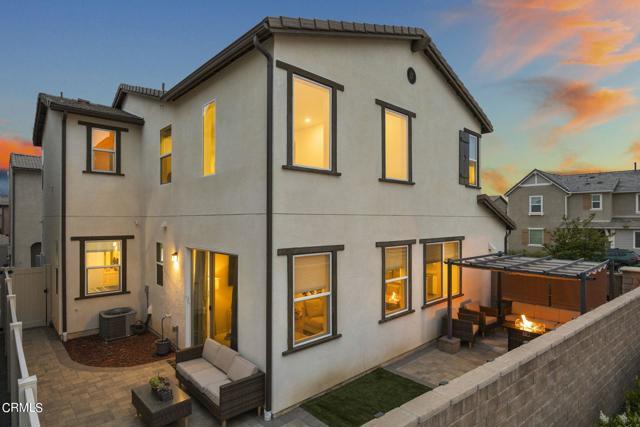 Building Photo - 553 Limoneira Ln