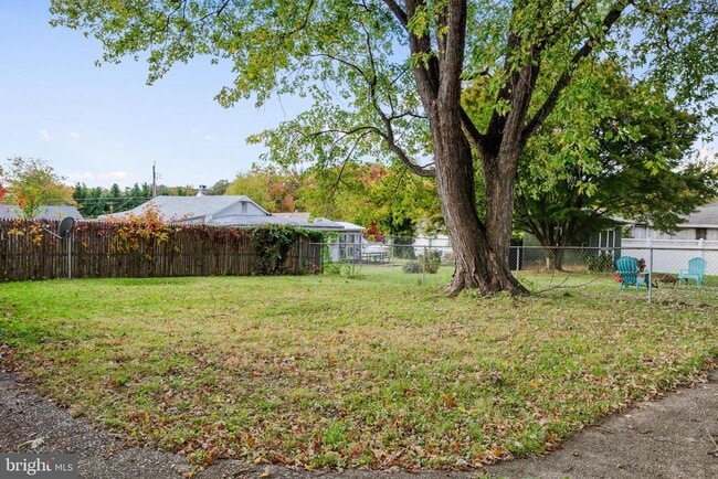 Building Photo - 9606 10th Ave