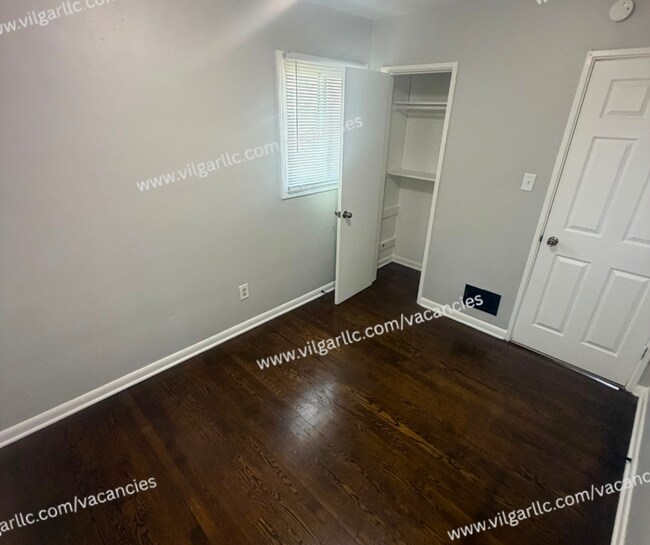 Building Photo - Newly updated 5 Bedrooms, 2- Bathroom Home