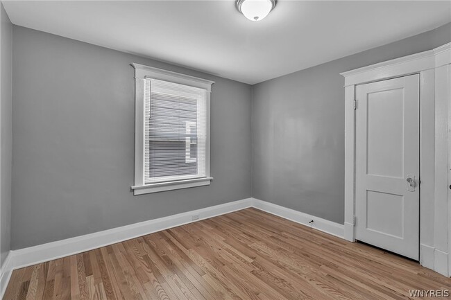 Building Photo - 49 Virgil Ave