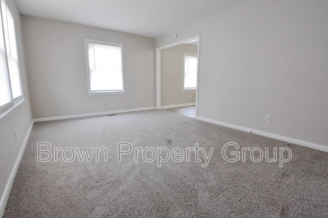 Building Photo - 1748 Wayne Ln