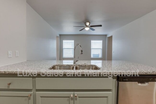 Building Photo - 10809 NW 119th St