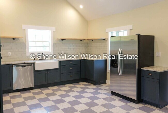 Building Photo - 799 Reed Pond Rd NW