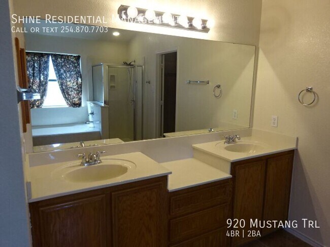 Building Photo - 920 Mustang Trail
