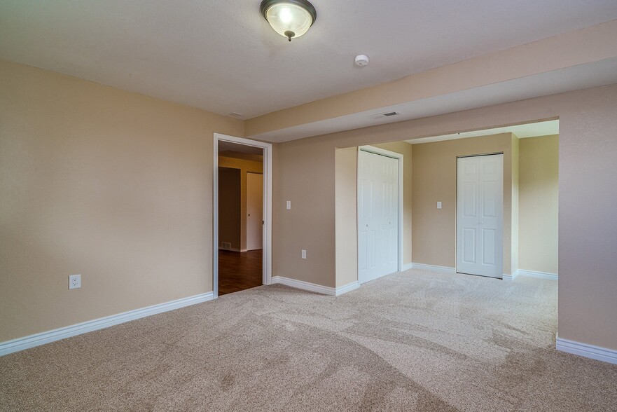 Building Photo - 7140 Buckhorn Ln