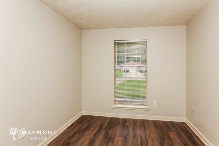 Building Photo - 5377 Brookhollow Dr