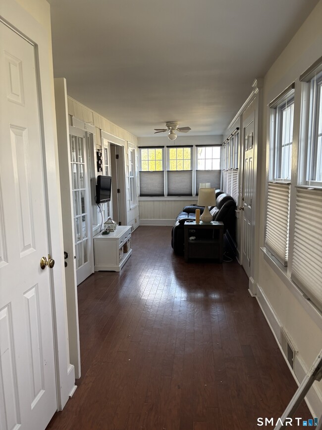 Building Photo - 41 Sunrise Ave