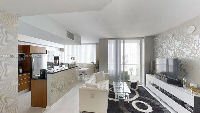 Building Photo - 253 NE 2nd St