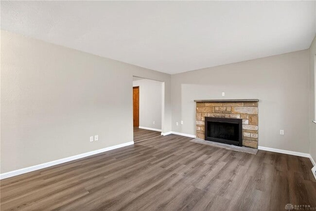 Building Photo - 275 Parker Dr