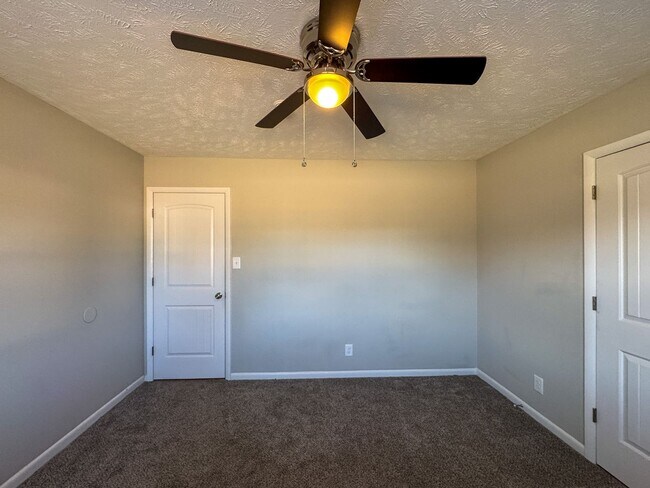 Building Photo - Cute 3 Bed 2 Bath Home in Fayetteville