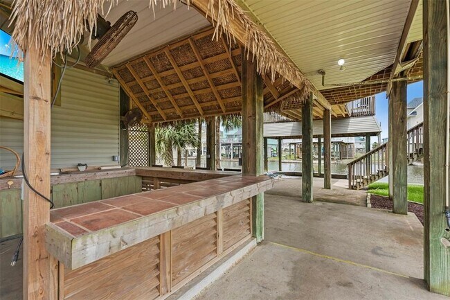 Building Photo - 21812 Frio Dr