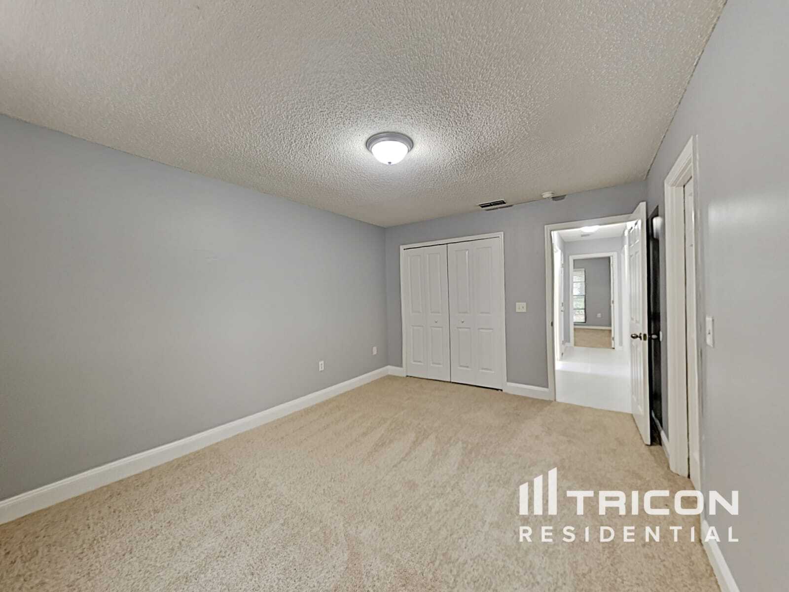Building Photo - 949 Yellow Rose Dr