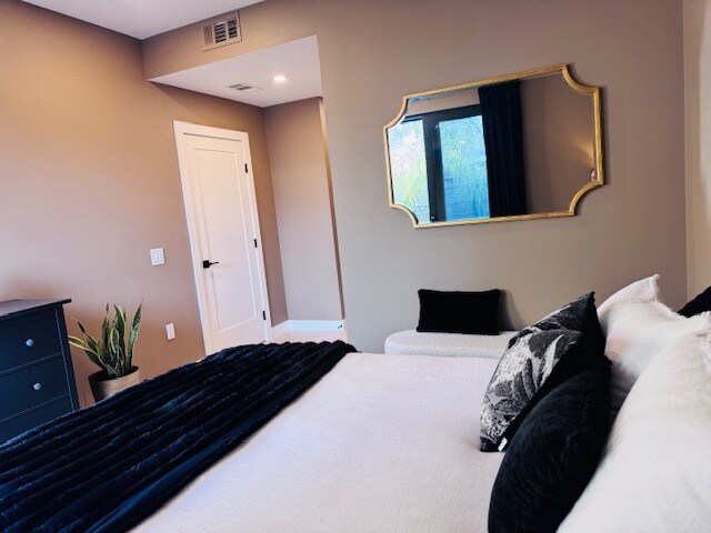 Master Bedroom - 125 Darlington Ln