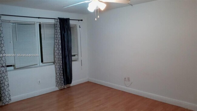 Building Photo - 14850 Naranja Lakes Blvd