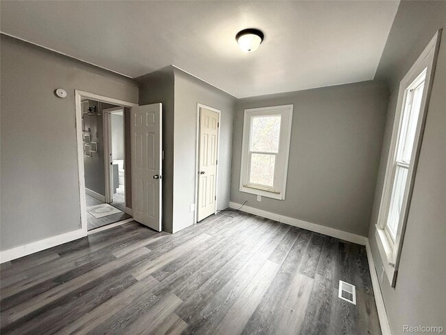 Building Photo - 20500 McKishnie St
