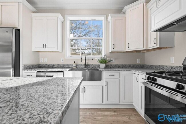 Building Photo - 1502 Rison Ave NE