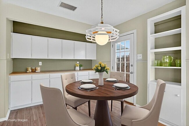 Building Photo - 3210 Cimmaron Ave