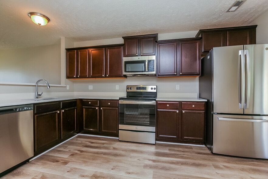 Building Photo - 1806 Warmingfield Dr