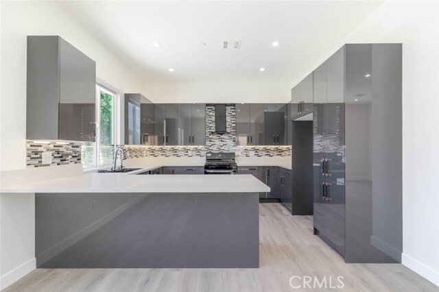 Building Photo - 10654 Nassau Ave