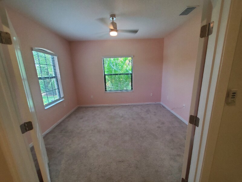 Building Photo - 276 Carlino Dr