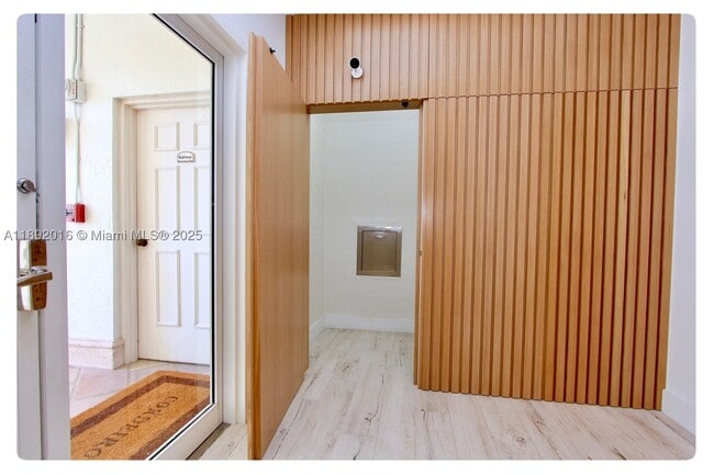 Building Photo - 3500 Island DPH01 Is