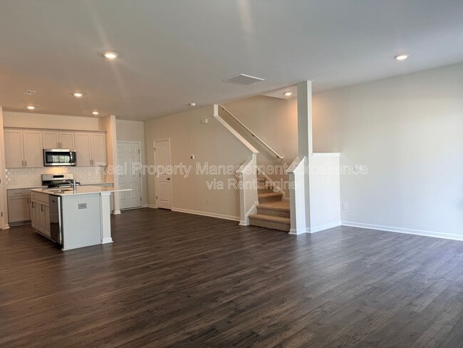 Building Photo - 828 Old Tarboro Rd